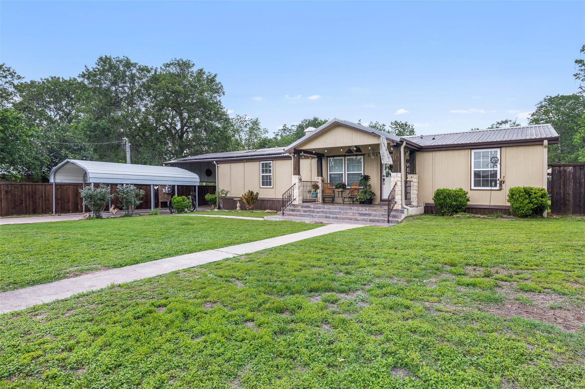 857 E Guadalupe ST, La Grange, TX 78945
