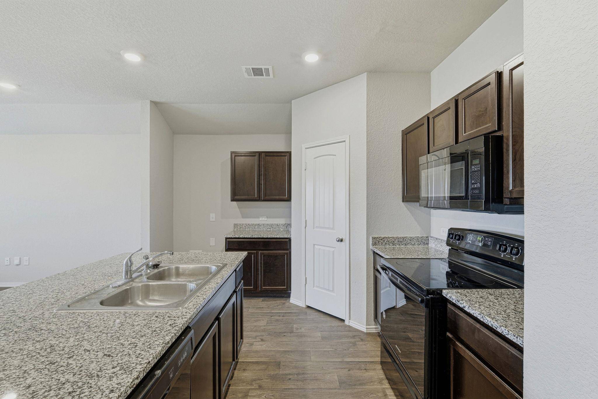 15204 Siberian Elm LN, Austin, TX 78724