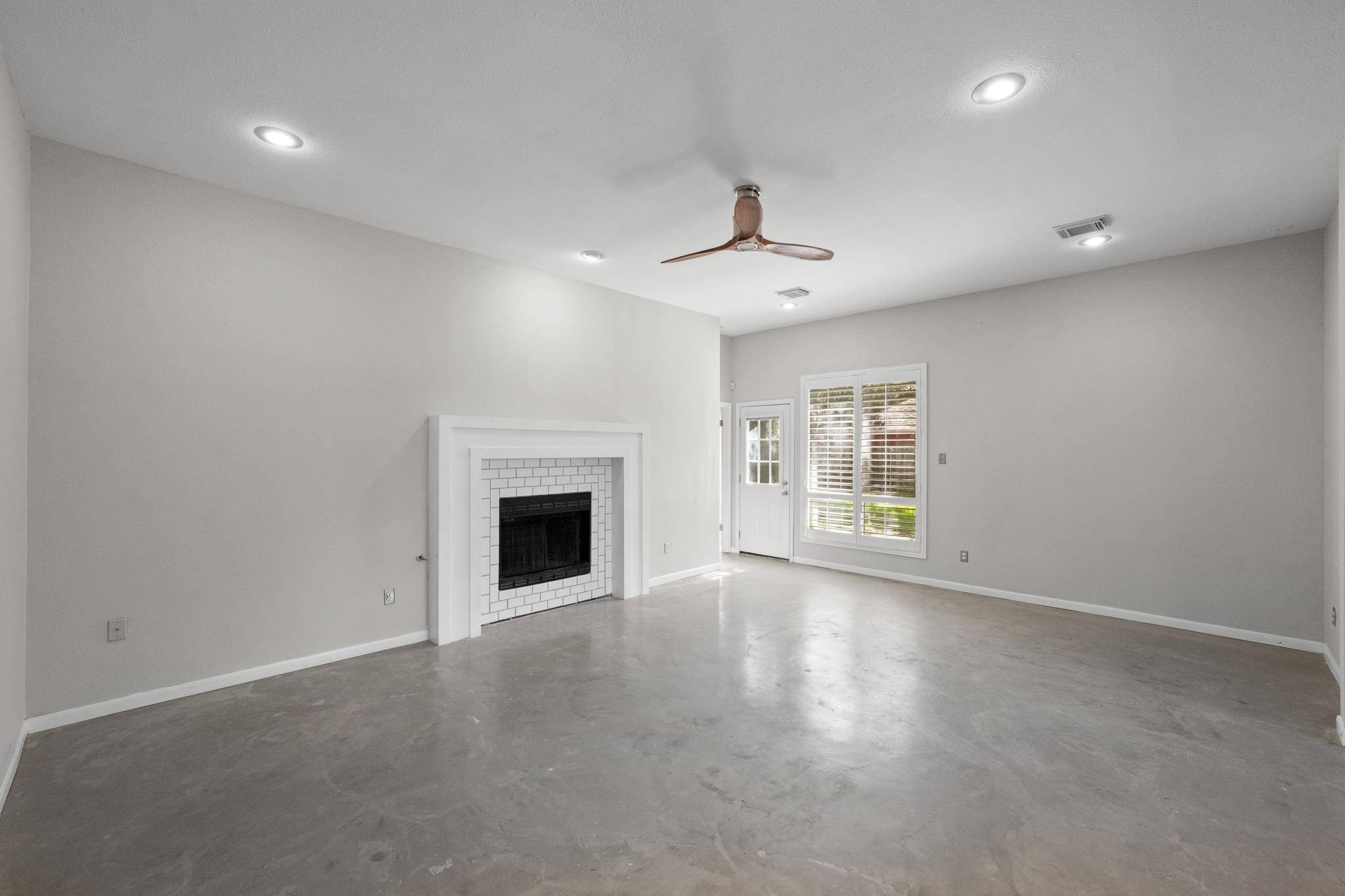 9321 Colberg DR, Austin, TX 78749
