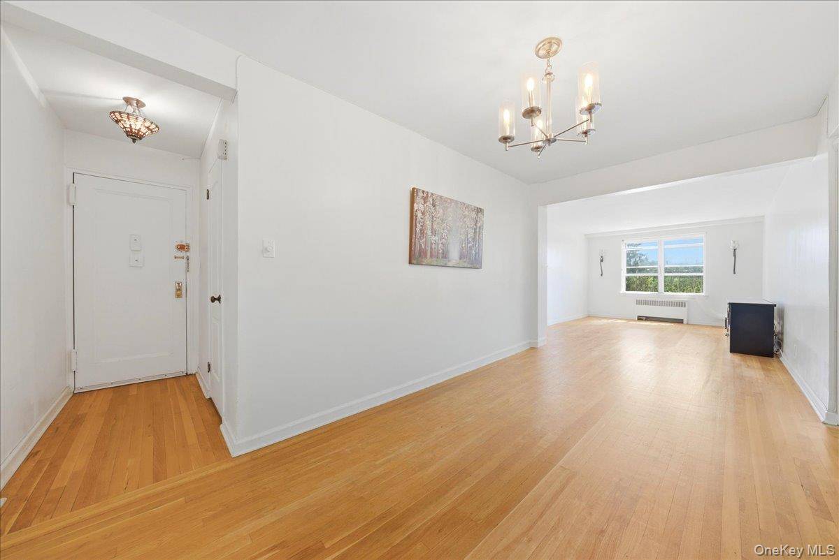 2080 Barnes Avenue Barnes AVE #3B, Bronx, NY 10462