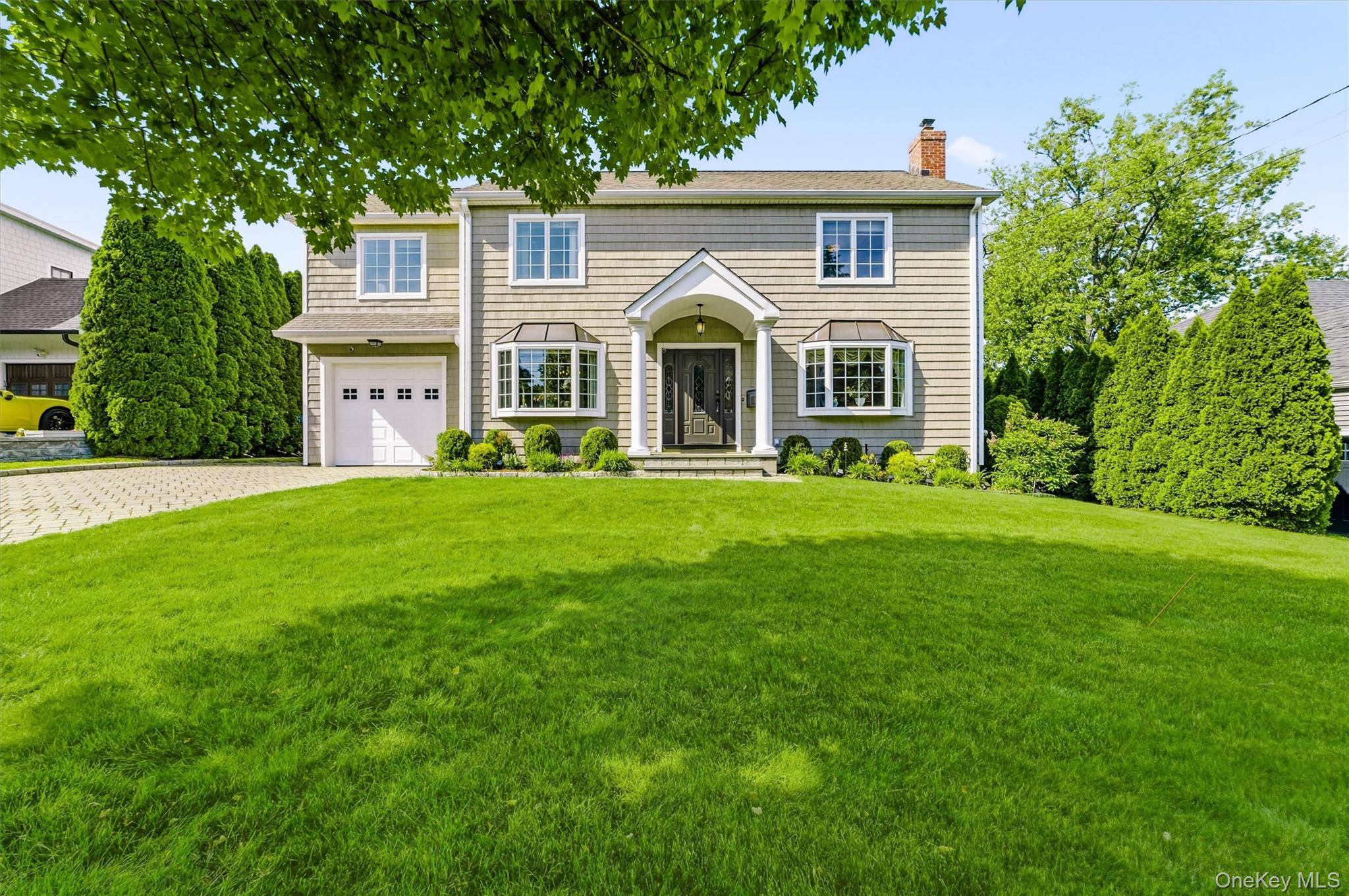 185 Old Wilmot RD, Scarsdale, NY 10583