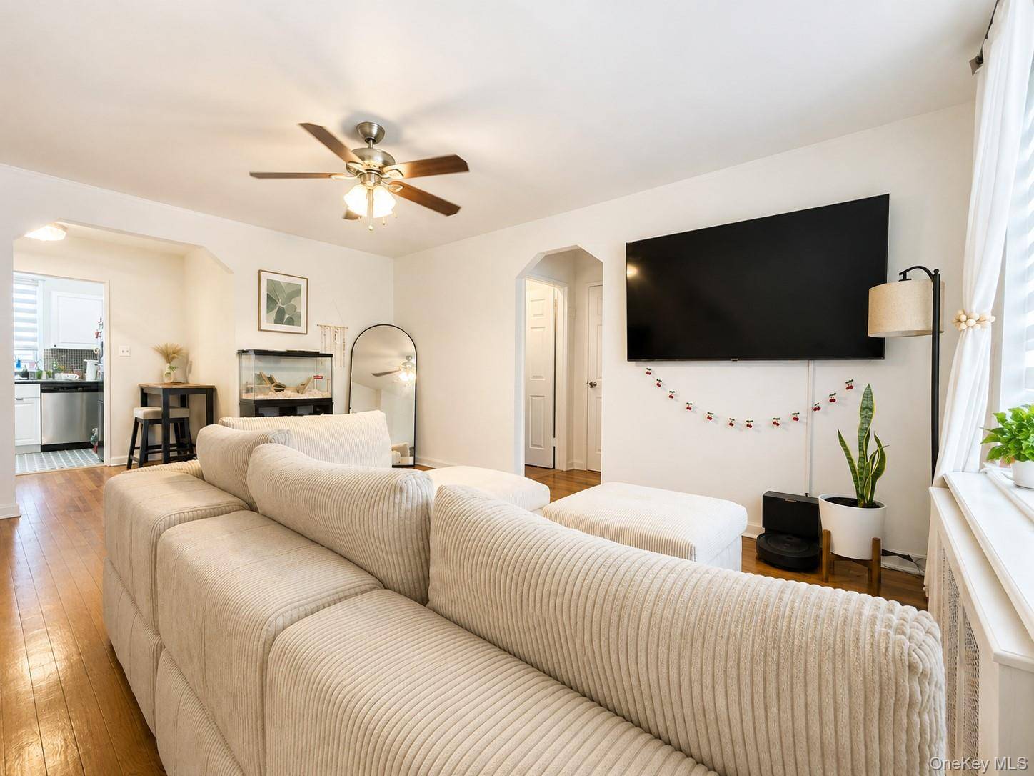35-21 205th ST #314, Bayside, NY 11361