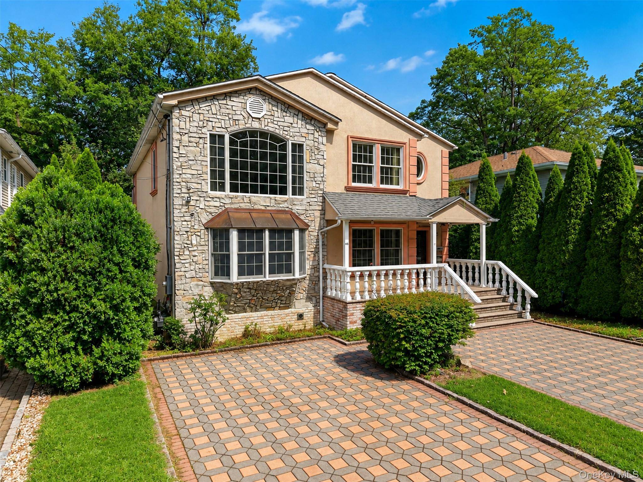 45 Yennicock AVE, Port Washington, NY 11050