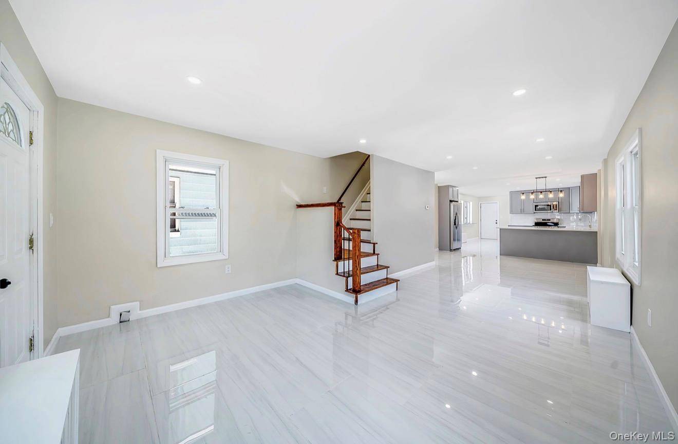 530 Washington AVE, West Hempstead, NY 11552