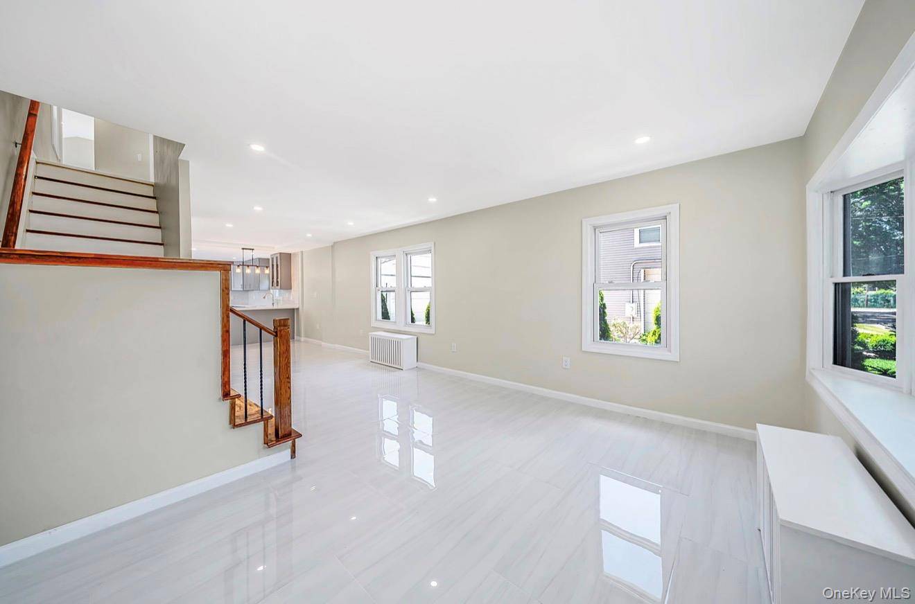 530 Washington AVE, West Hempstead, NY 11552