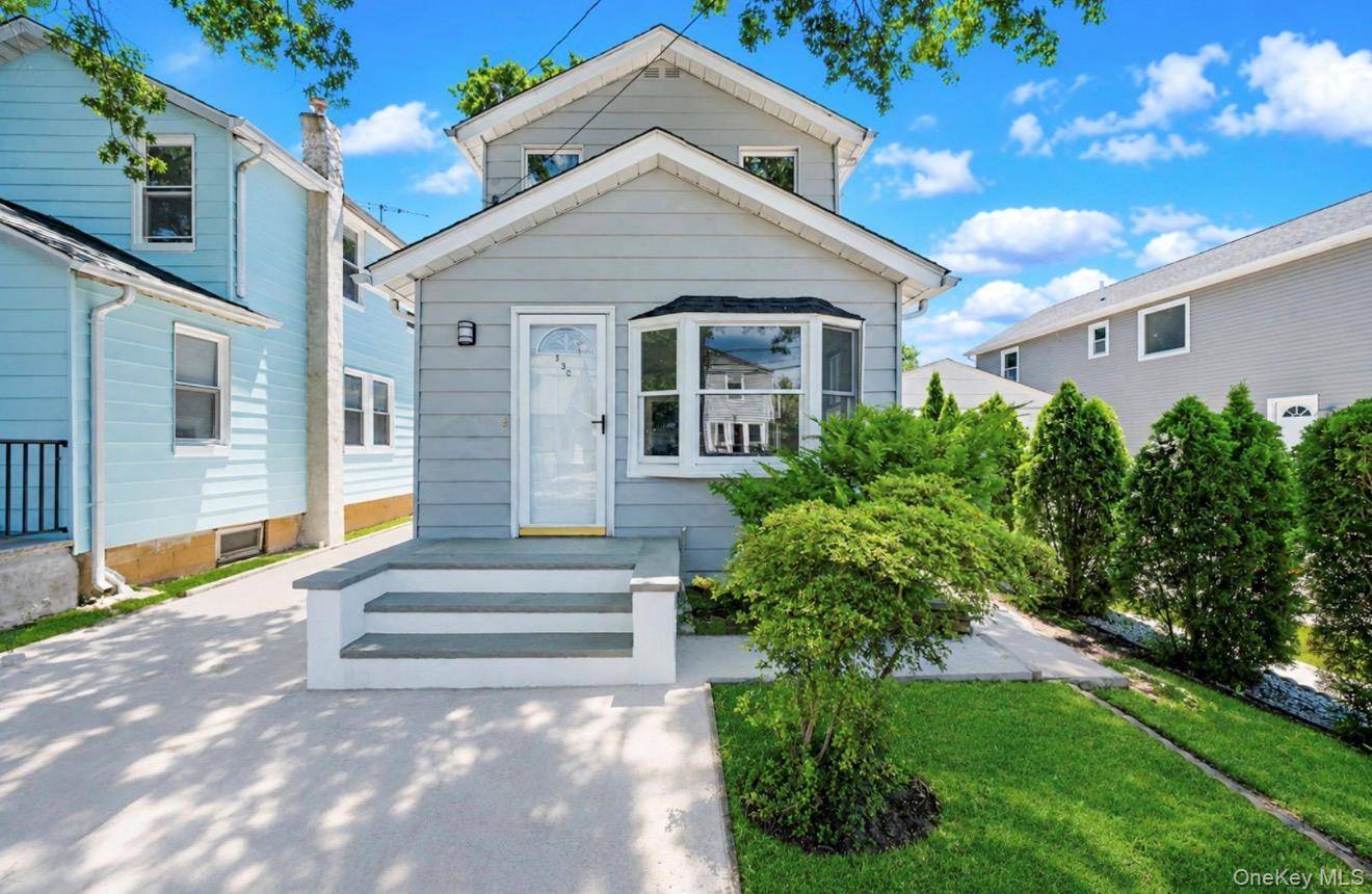 530 Washington AVE, West Hempstead, NY 11552
