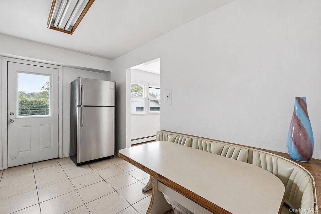 335 Roquette AVE, Floral Park, NY 11001