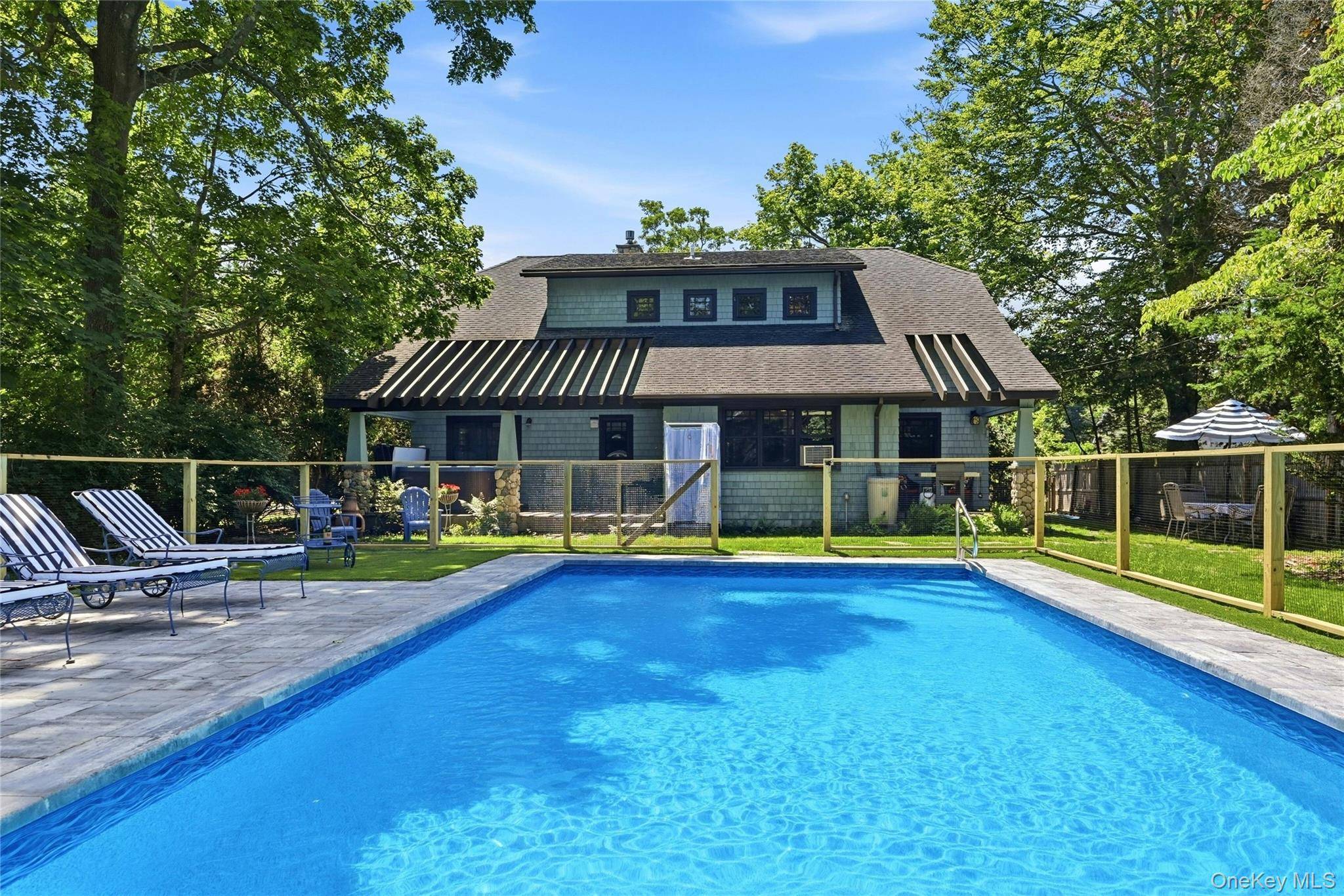 425 Maple LN, Southold, NY 11971