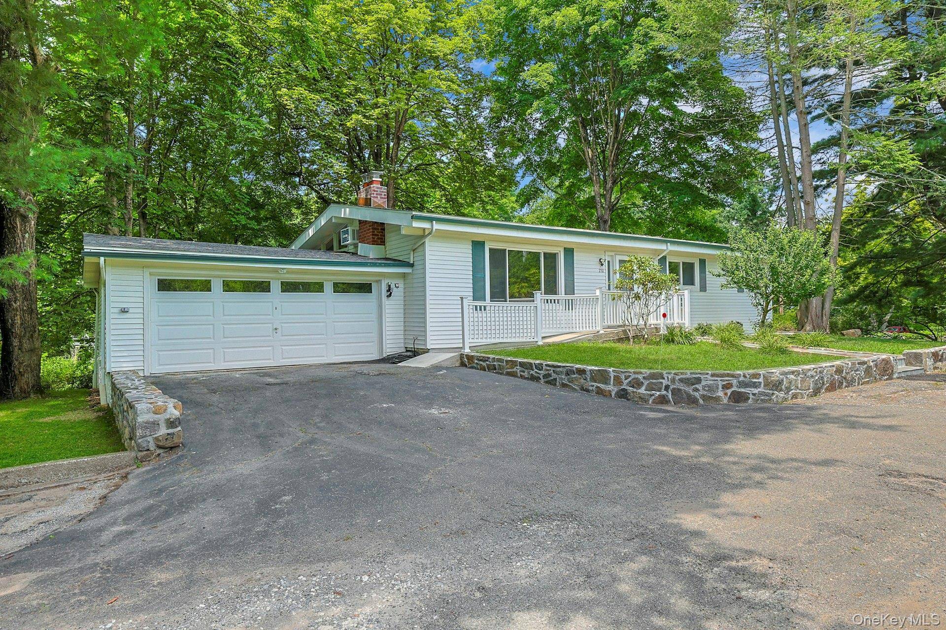 252 Watch Hill RD, Cortlandt Manor, NY 10567