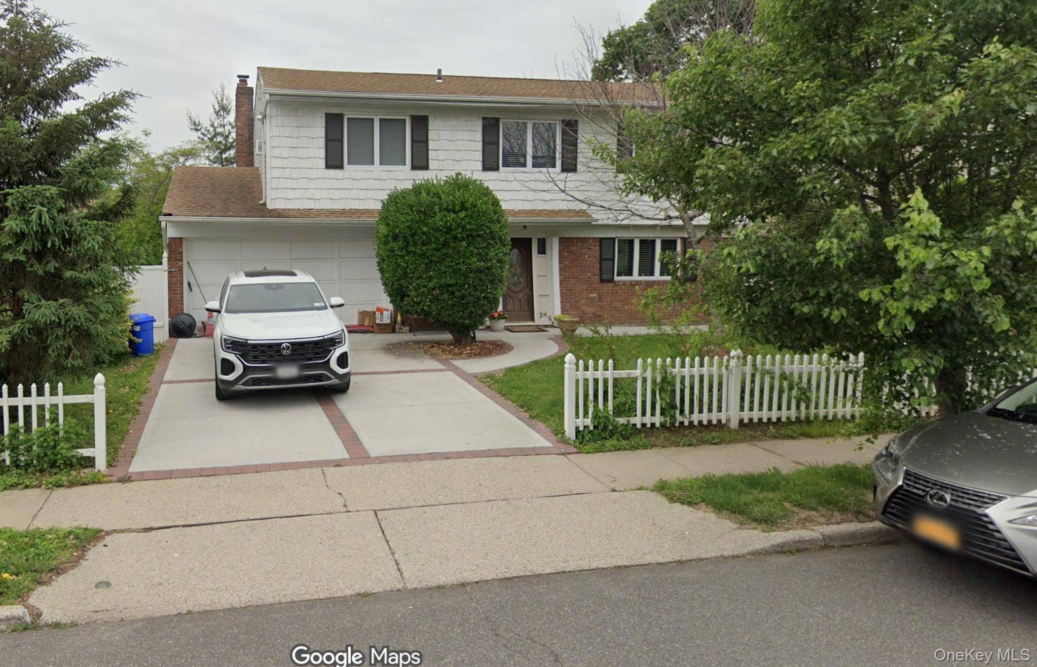 214 Park AVE, New Hyde Park, NY 11040