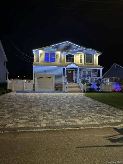 30 Berger AVE, Amityville, NY 11701