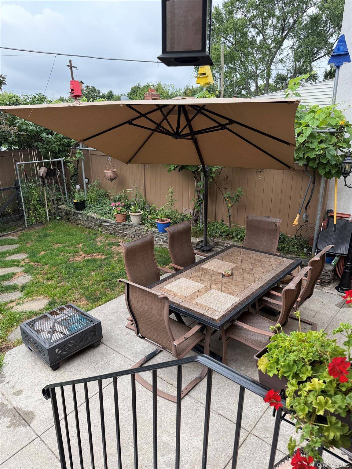 7314 69th AVE, Middle Village, NY 11379