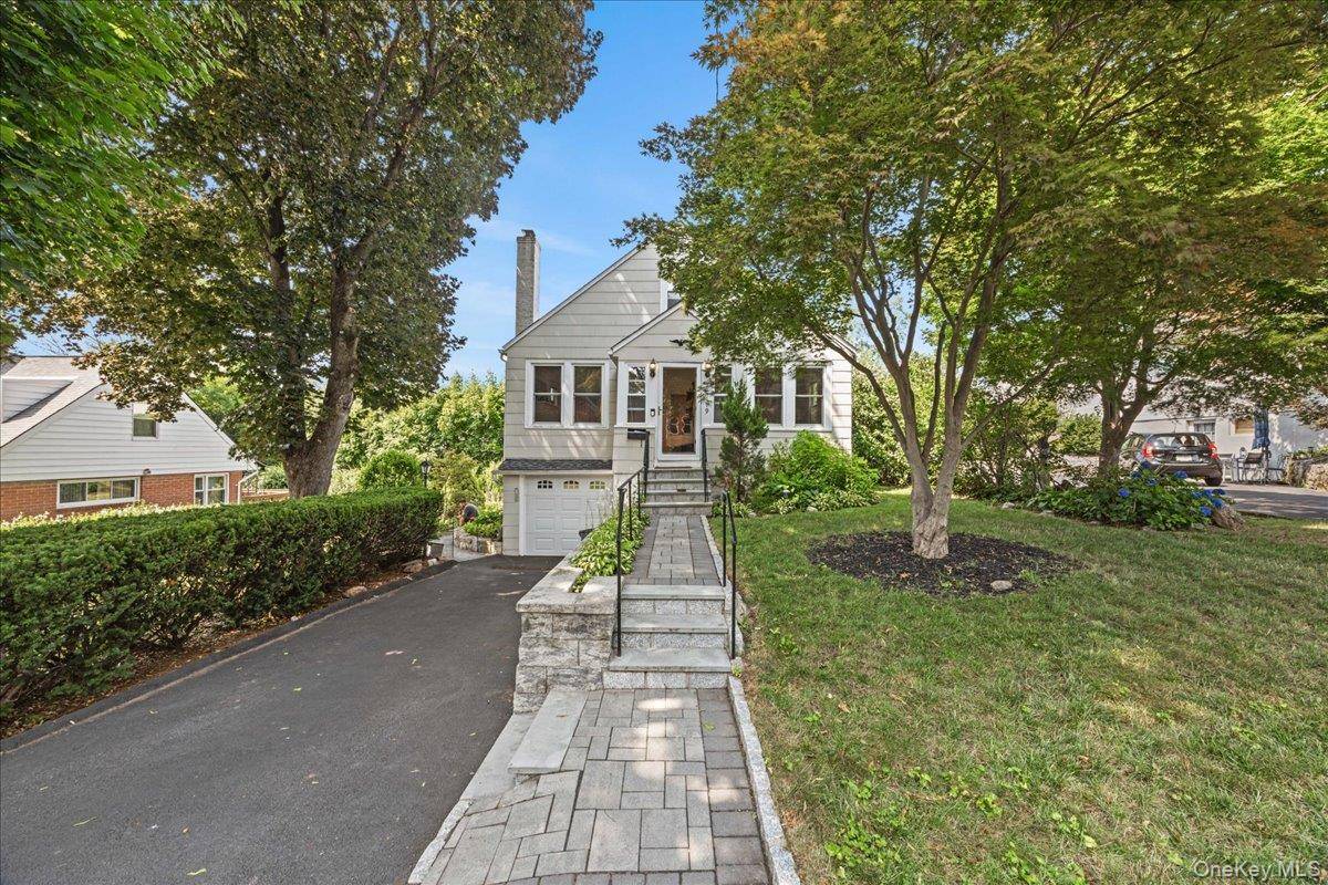 179 Serrano AVE, Hawthorne, NY 10532