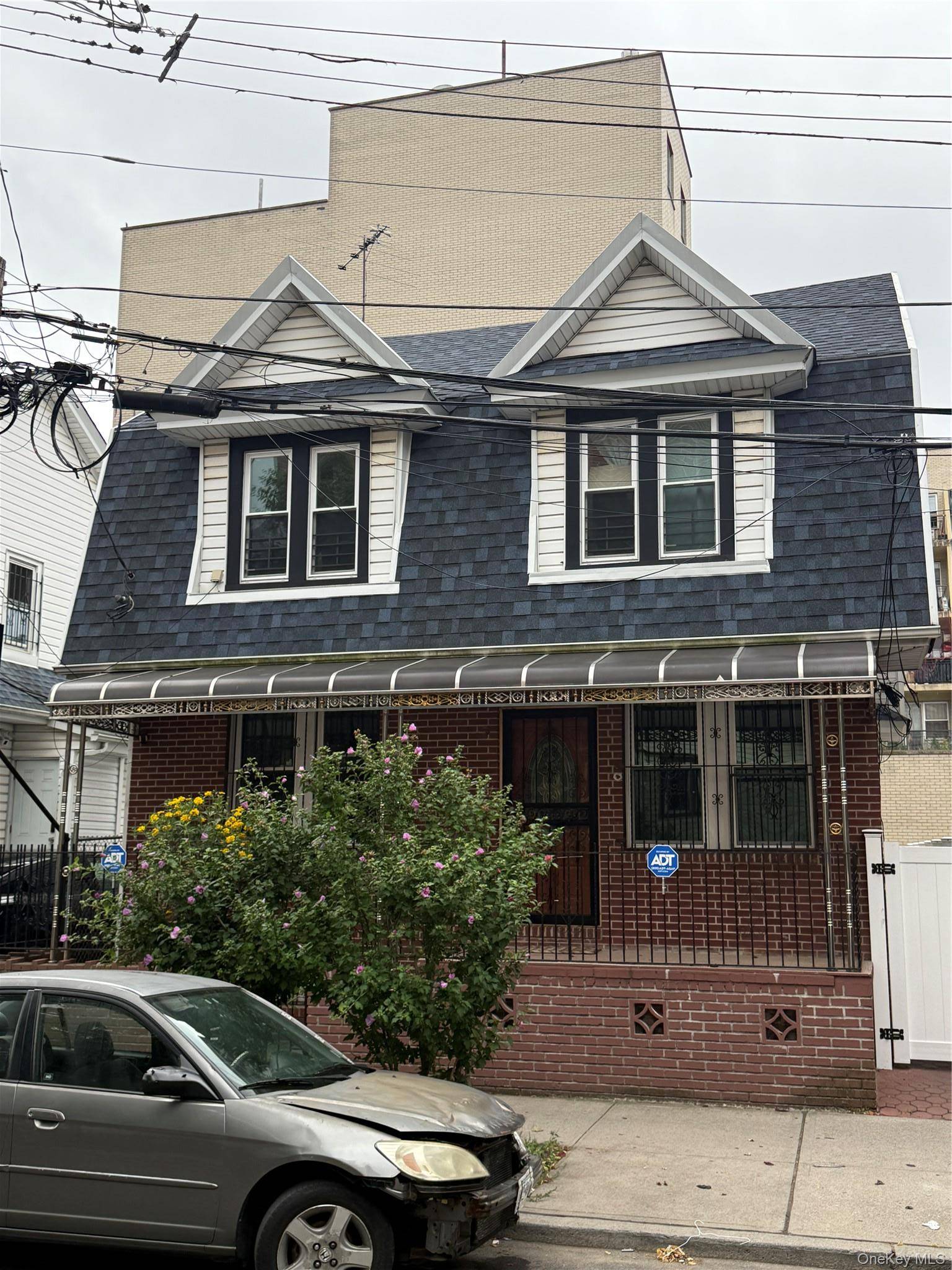 173-24 89th AVE, Jamaica, NY 11432