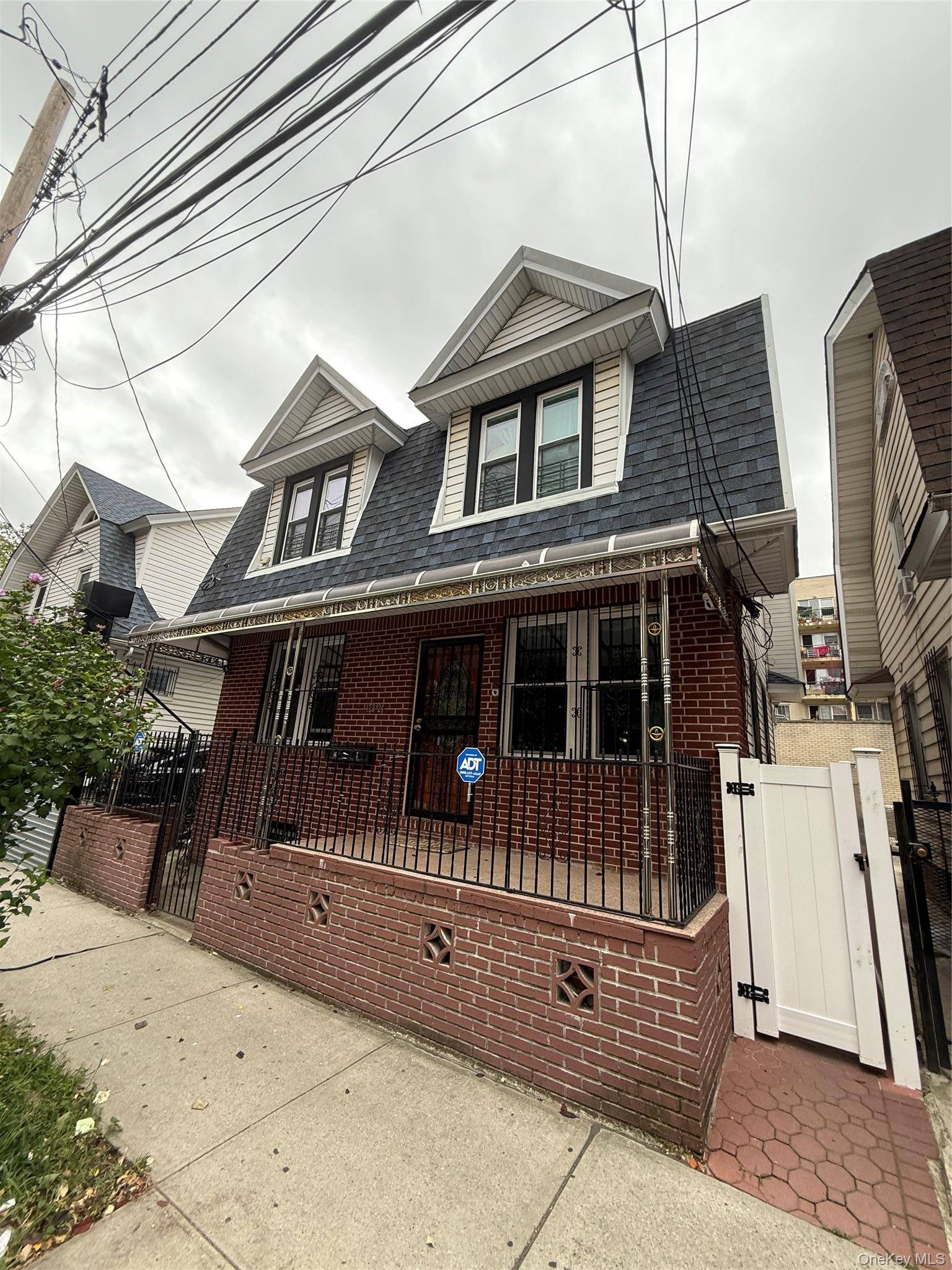 173-24 89th AVE, Jamaica, NY 11432
