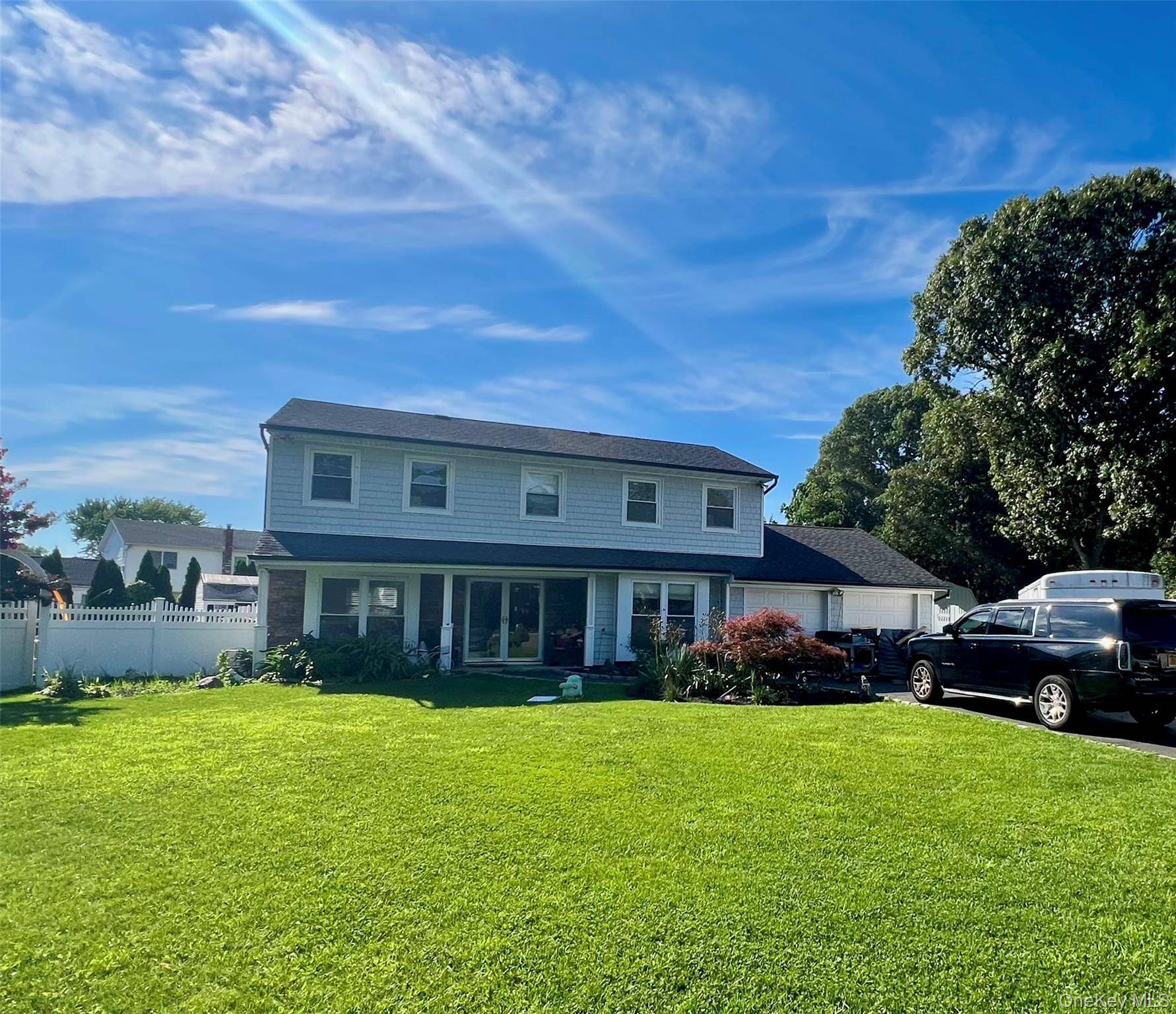 7 Carston ST, Selden, NY 11784
