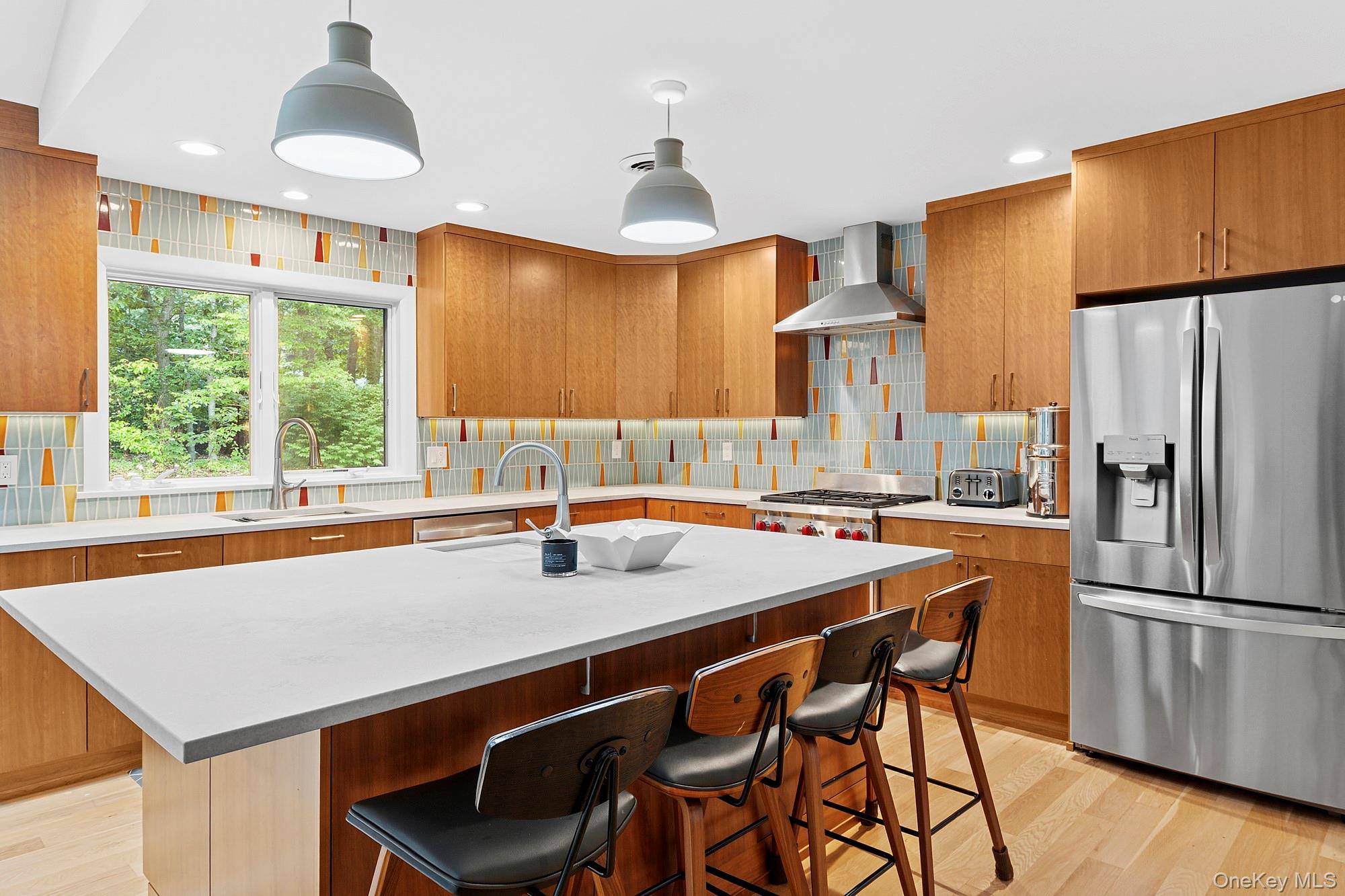 2723 Deerfield RD, Southampton, NY 11963