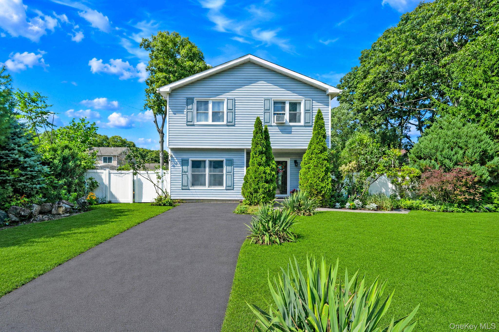 37 Main AVE, Mastic, NY 11950,Video Tour