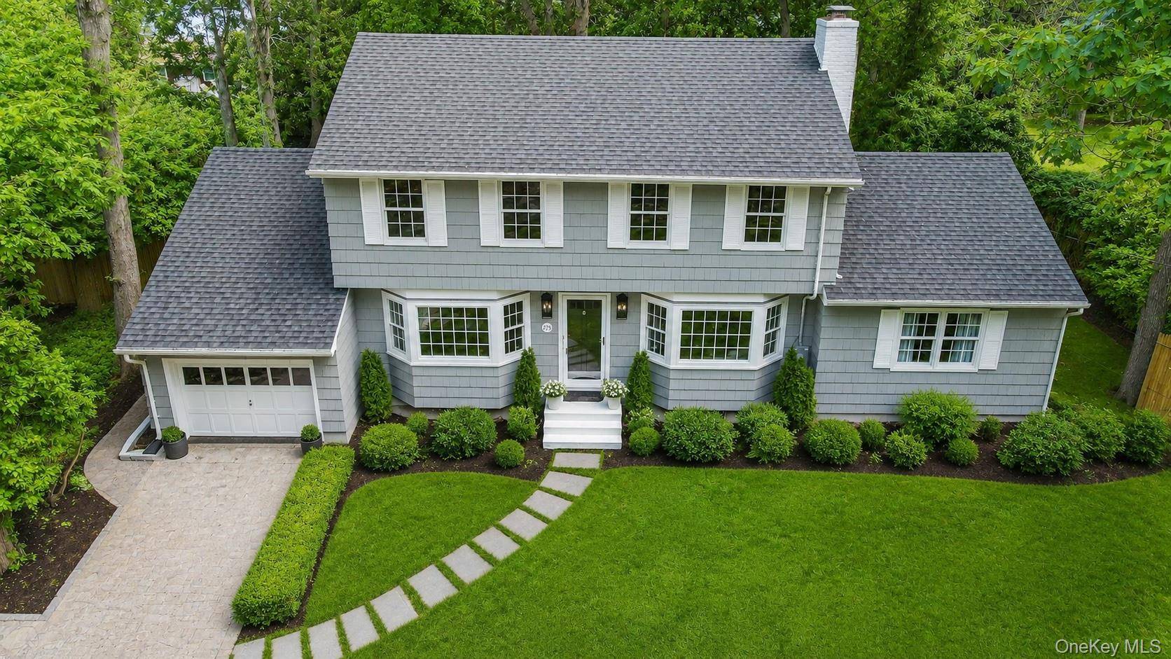 275 Pinewood RD, Cutchogue, NY 11935