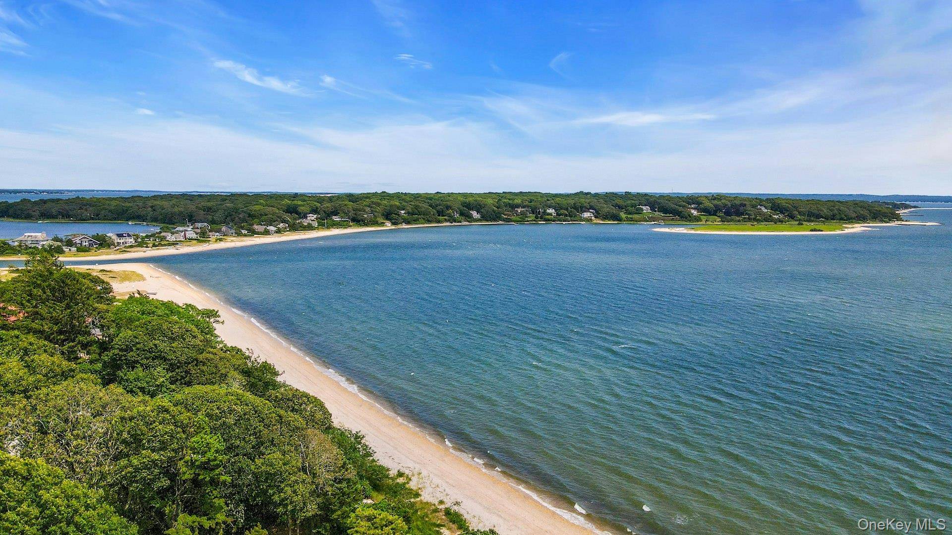 275 Pinewood RD, Cutchogue, NY 11935