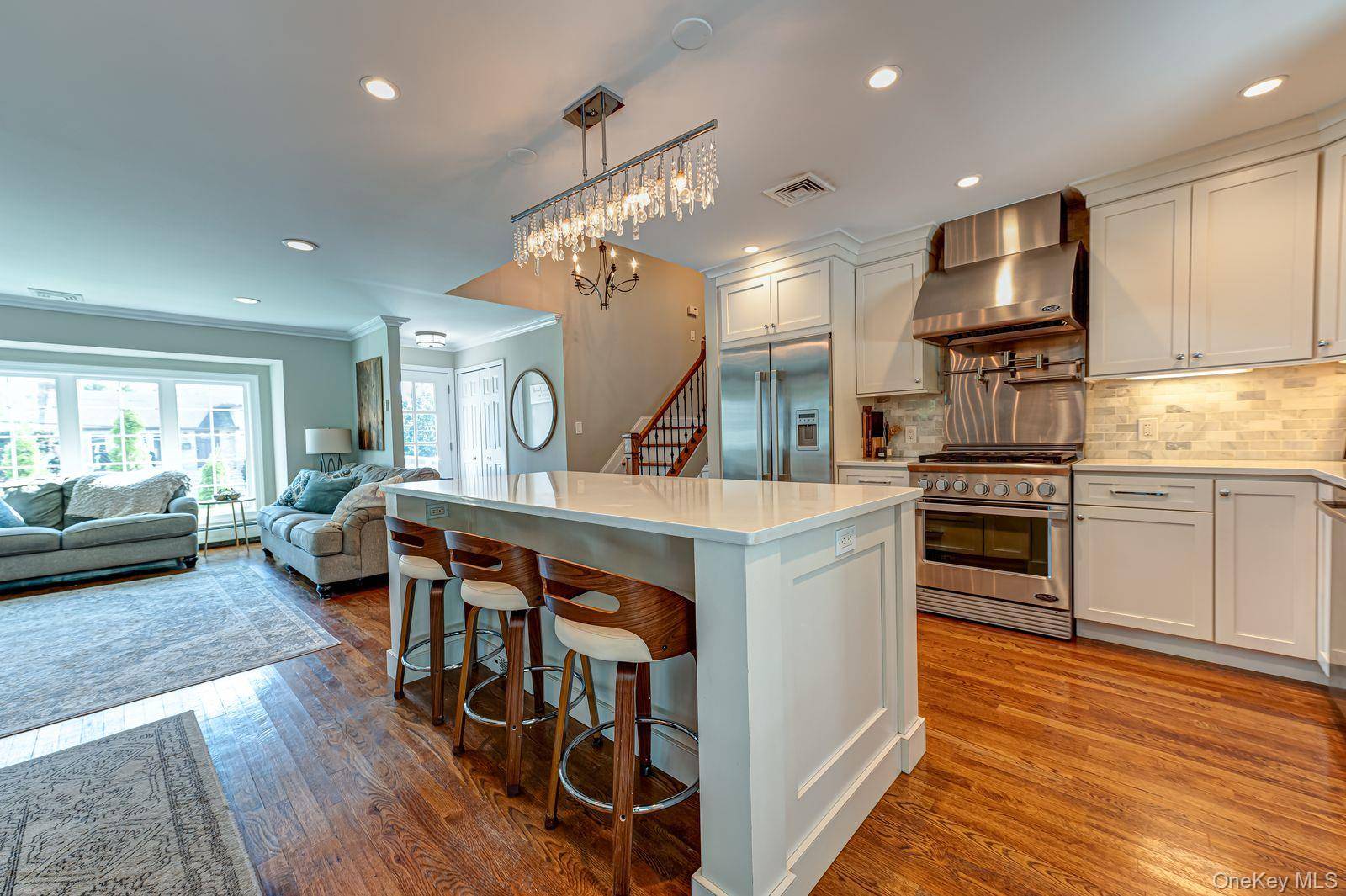 1814 Robin LN, Bellmore, NY 11710