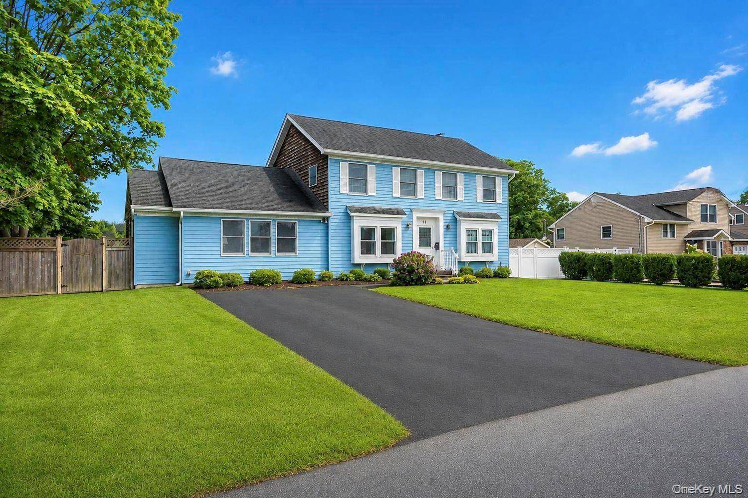 36 George ST, Sayville, NY 11782