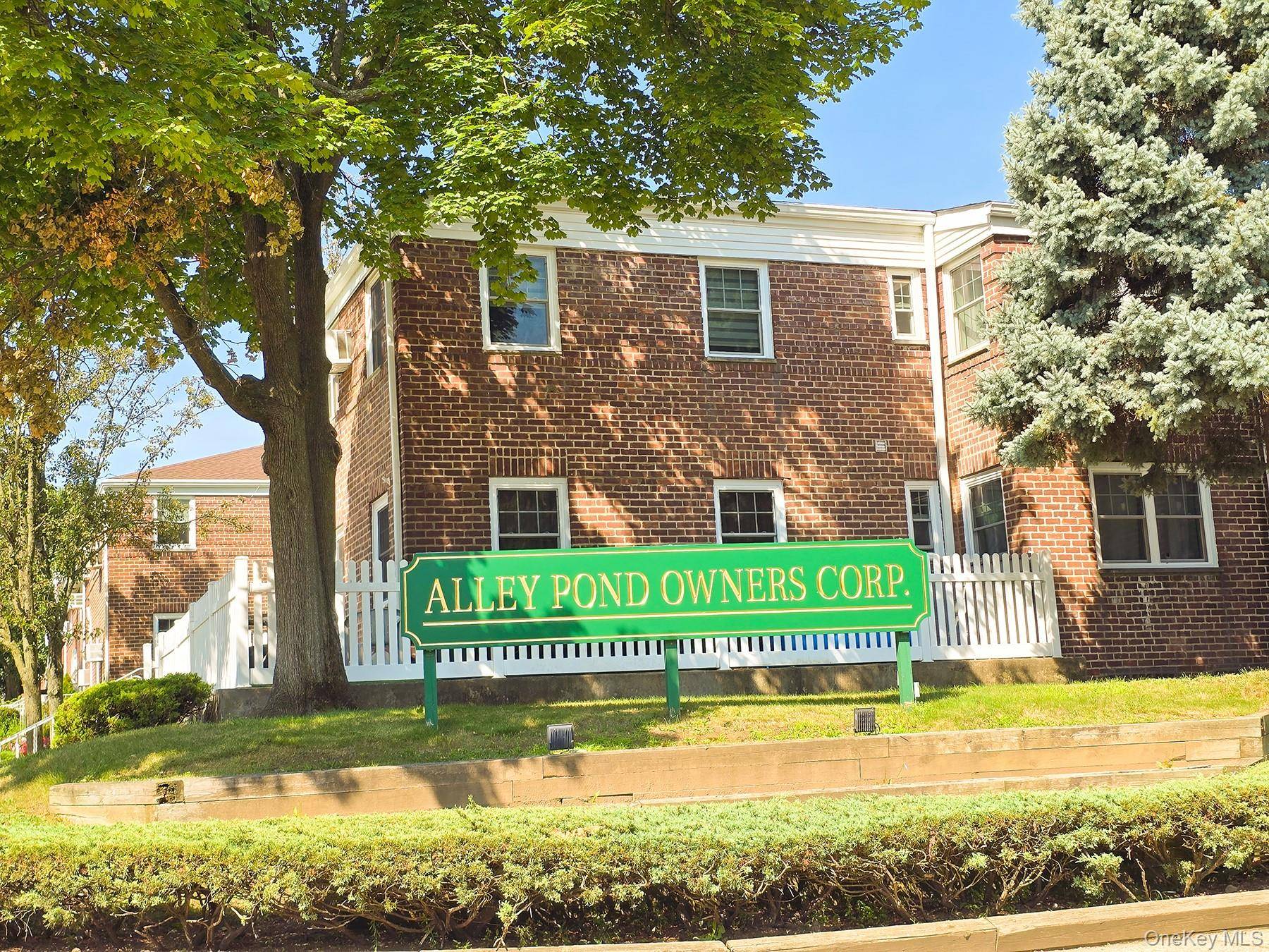 229-28 Kingsbury AVE #B, Bayside, NY 11364