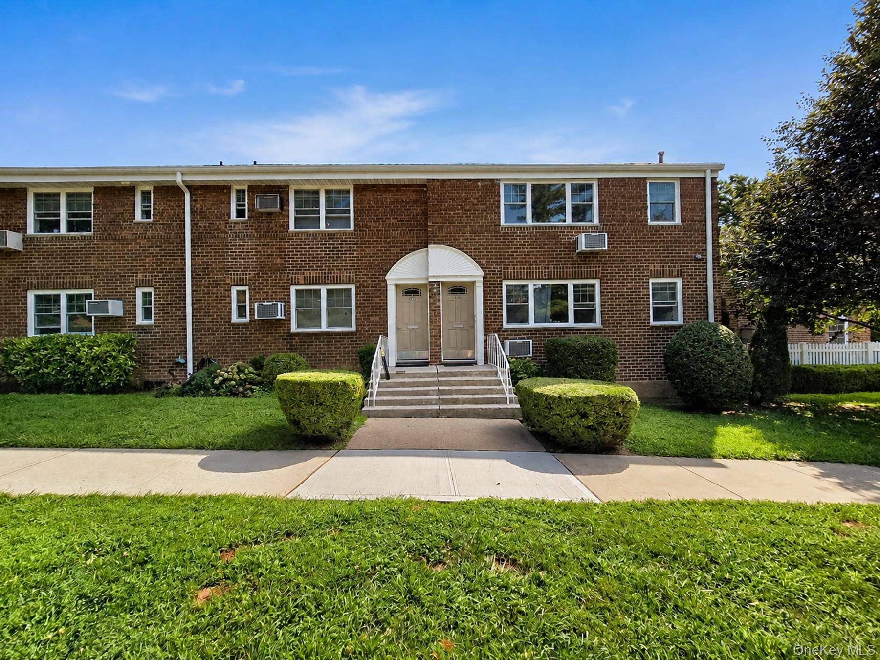 229-28 Kingsbury AVE #B, Bayside, NY 11364