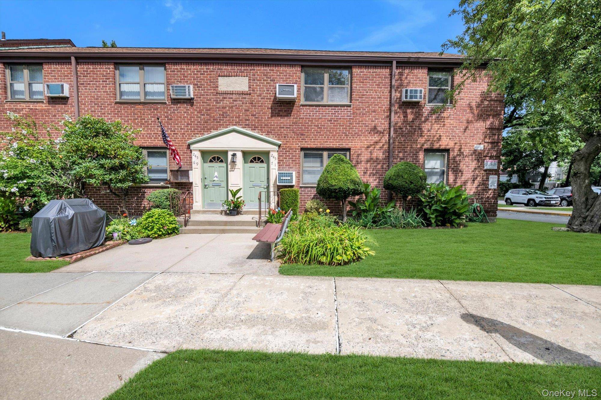 245-71 62nd AVE #B1-12, Little Neck, NY 11362