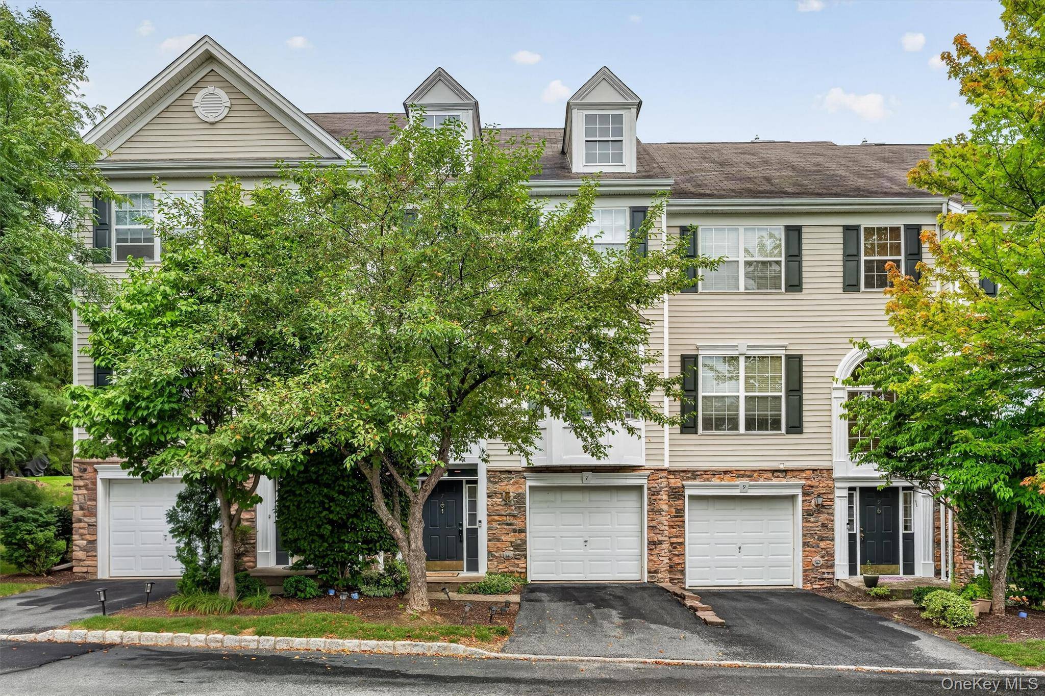 7 Gillian CT, Monroe, NY 10950