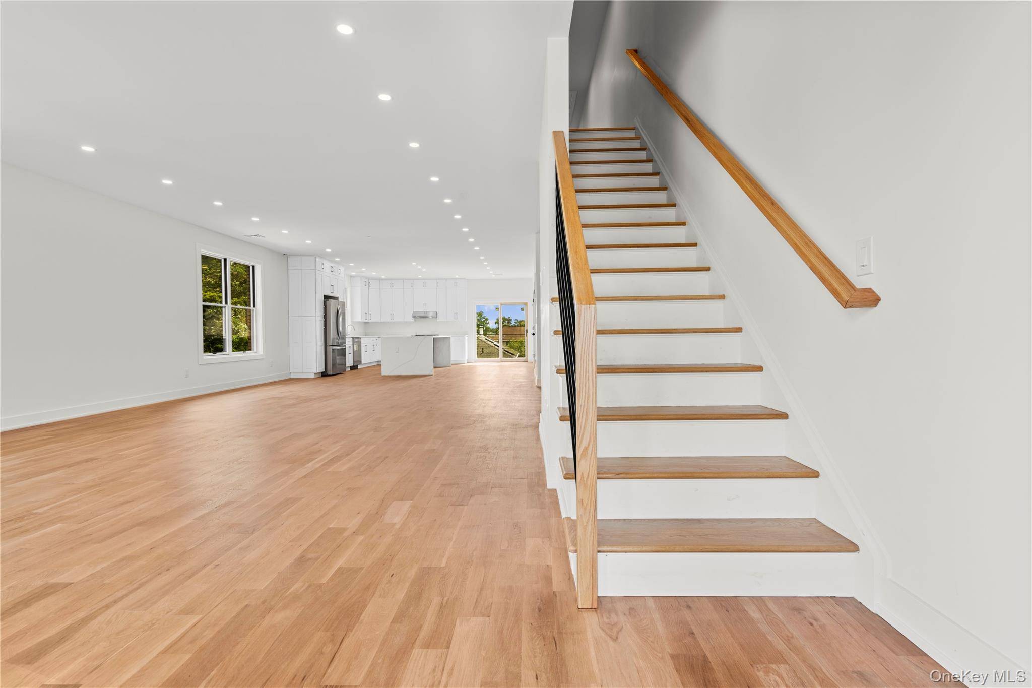 230 Trenchard ST, Yonkers, NY 10704