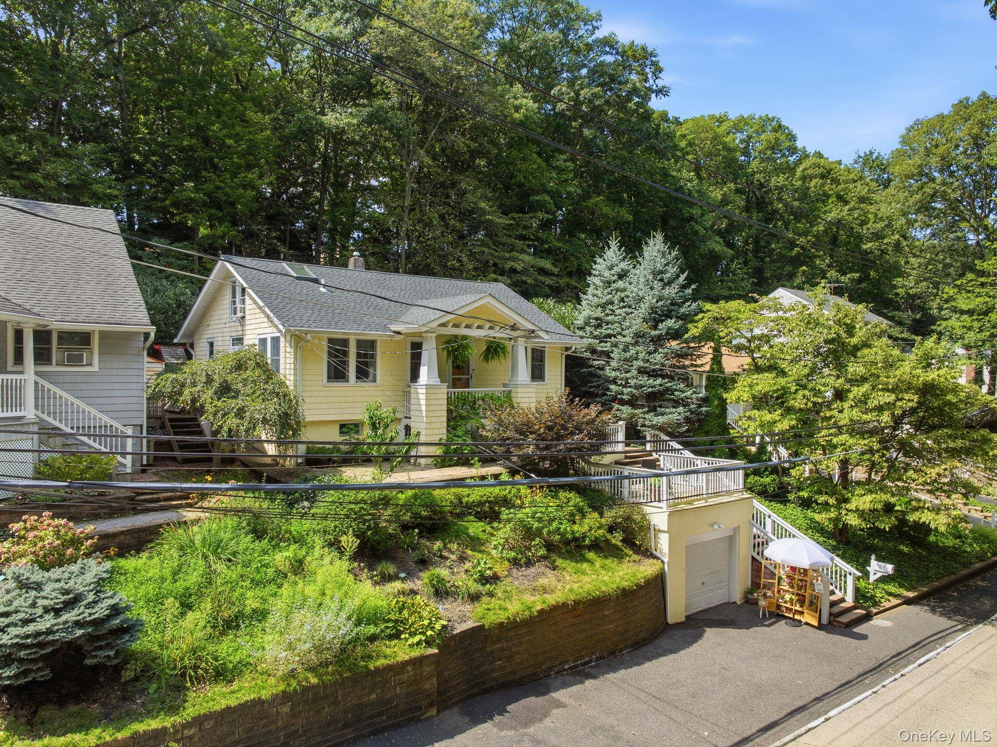 99 Norwood AVE, Northport, NY 11768