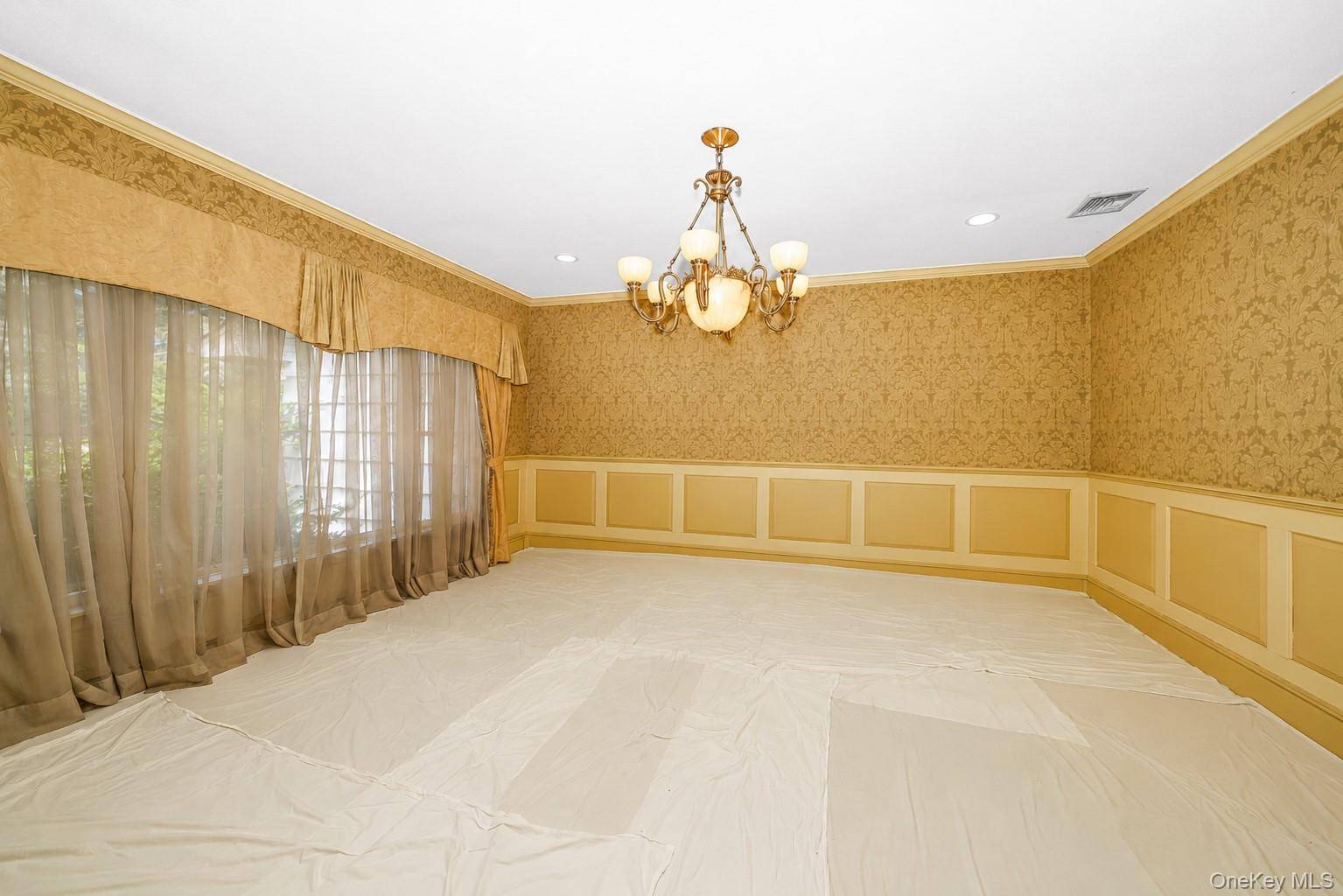 4 Rose CT, Centereach, NY 11720