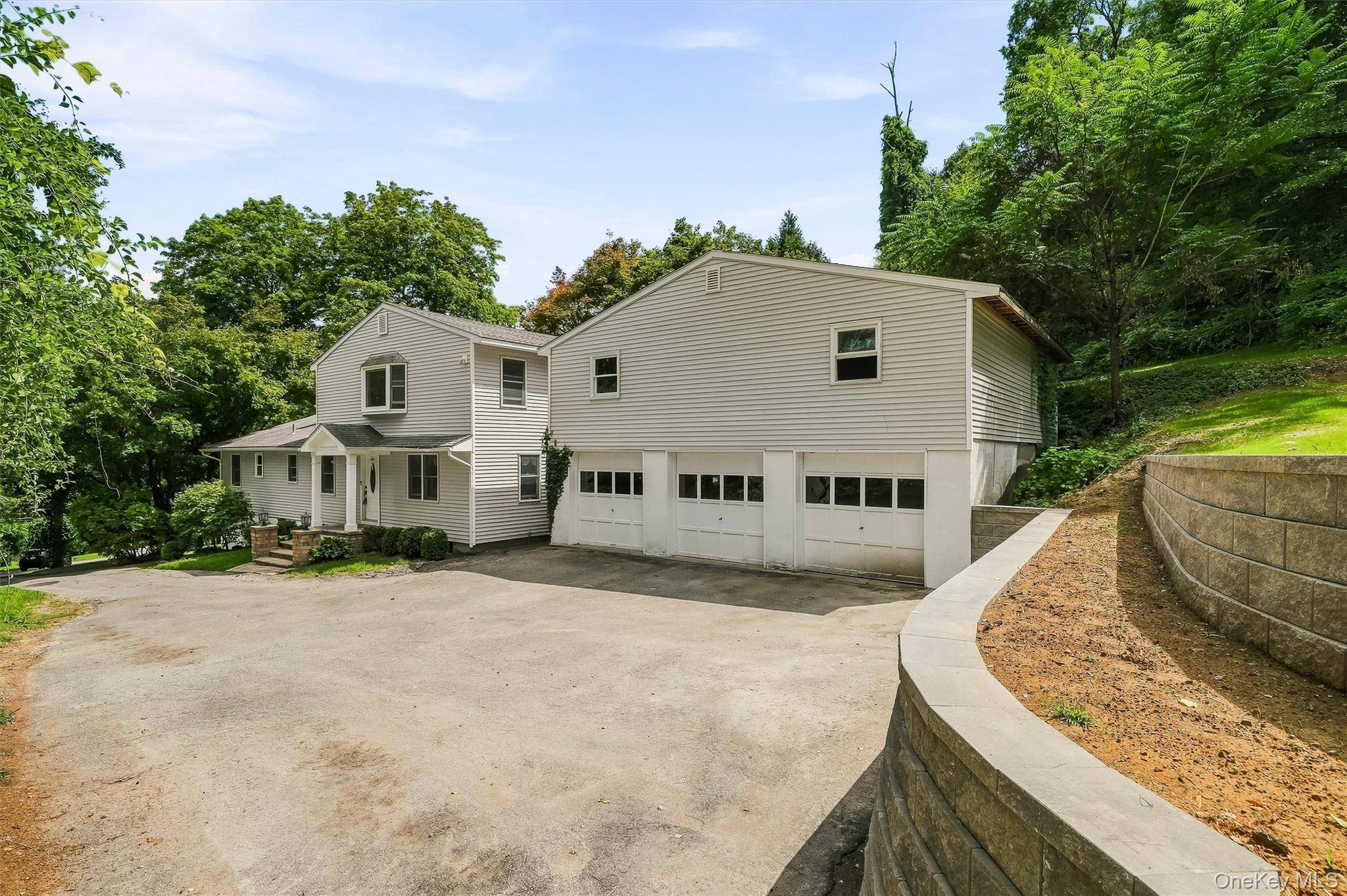 88 Pines Bridge RD, Mount Kisco, NY 10549