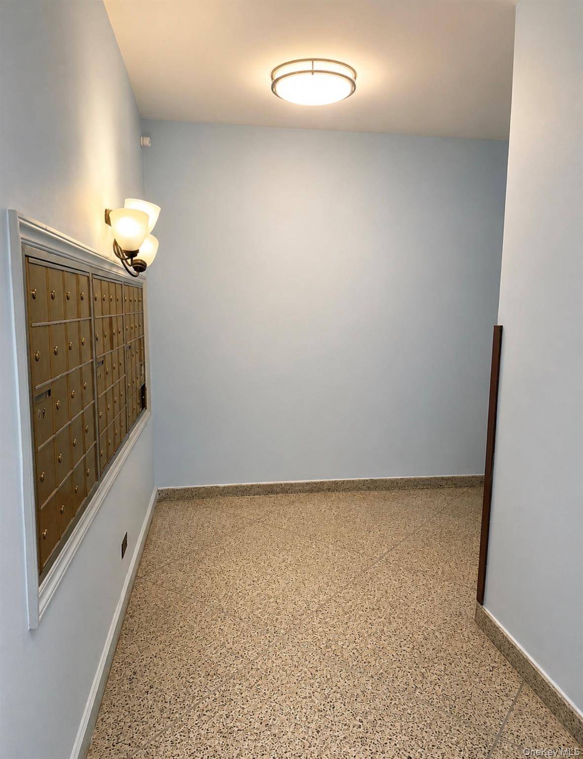 90-11 35th Ave #6R, Jackson Heights, NY 11372