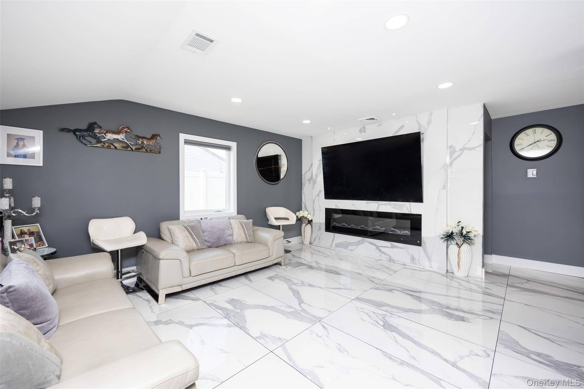 4185 Harriet RD, Bethpage, NY 11714