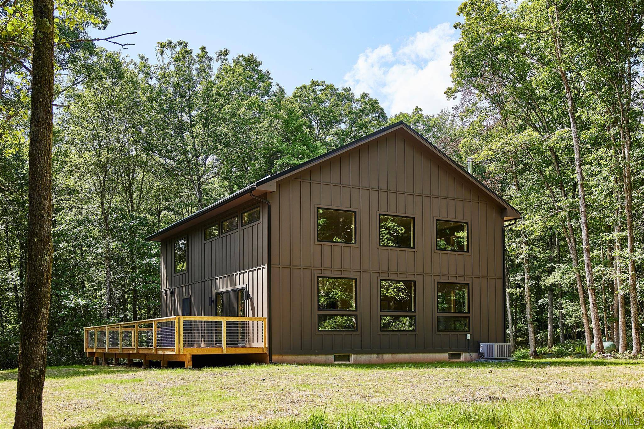 3 Brook DR, Narrowsburg, NY 12764