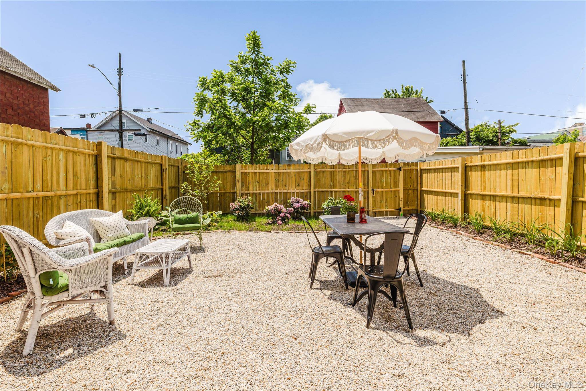 225 Robinson ST, Hudson, NY 12534