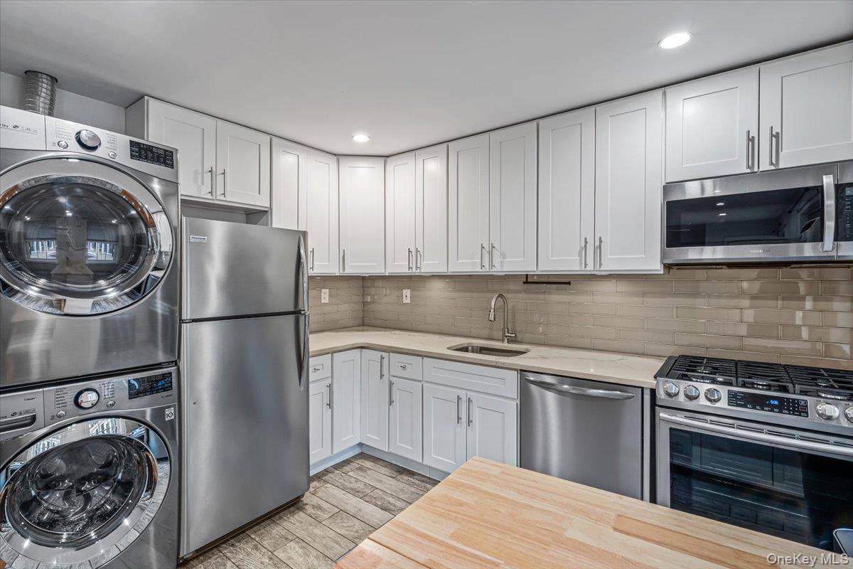 64-62 223rd PL #2, Bayside, NY 11364