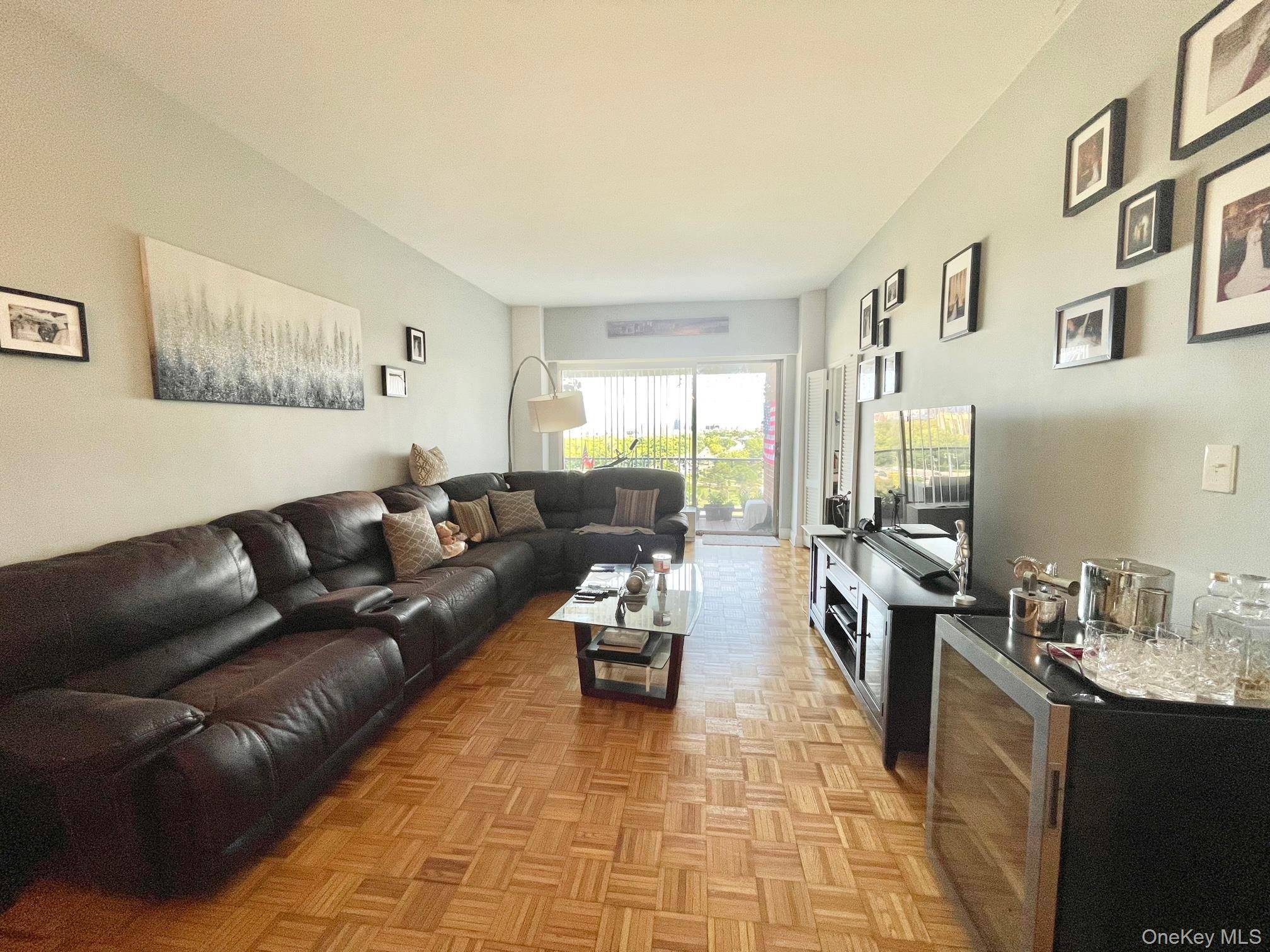 61-20 Grand Central Pkwy #A1503, Forest Hills, NY 11375