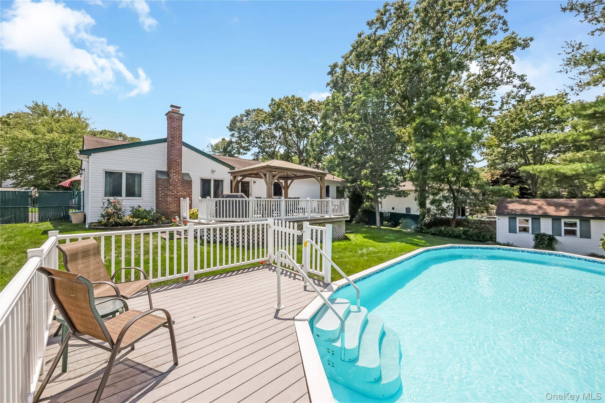 353 Thrift ST, Ronkonkoma, NY 11779
