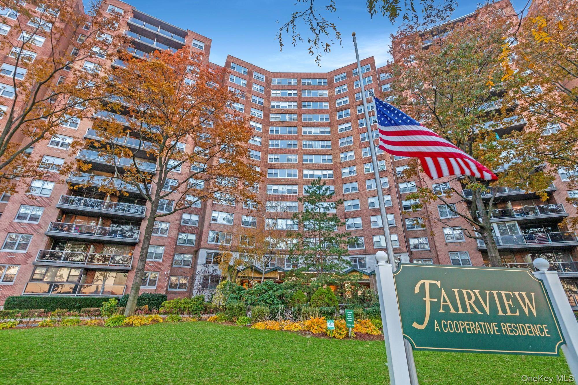 61-20 Grand Central Pkwy #A1402, Forest Hills, NY 11375