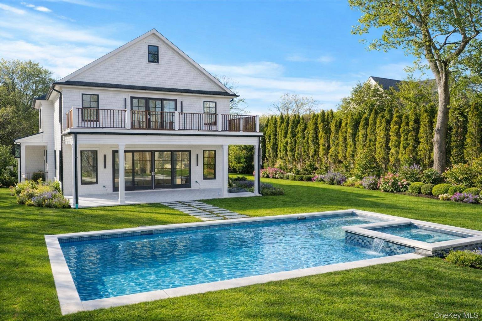 2590 Cox Neck RD, Mattituck, NY 11952
