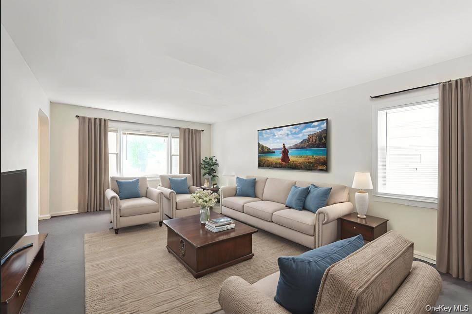80-15A 168th ST, Flushing, NY 11432