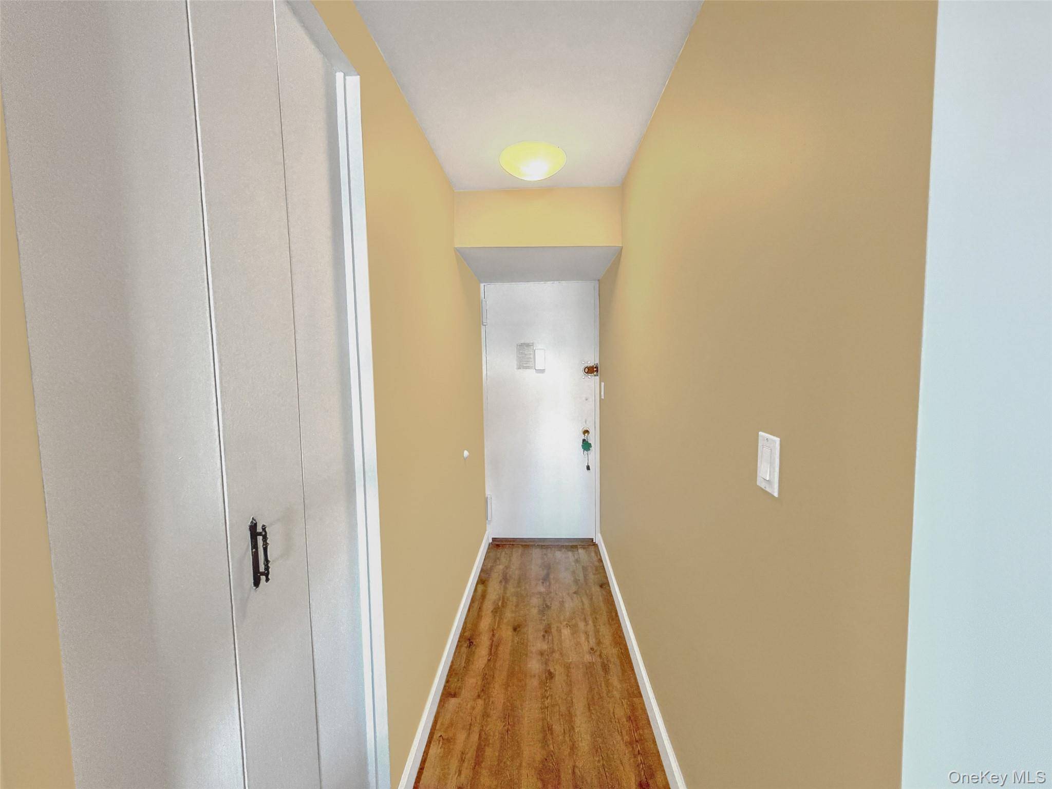 61-20 Grand Central Pkwy #A1008, Forest Hills, NY 11375