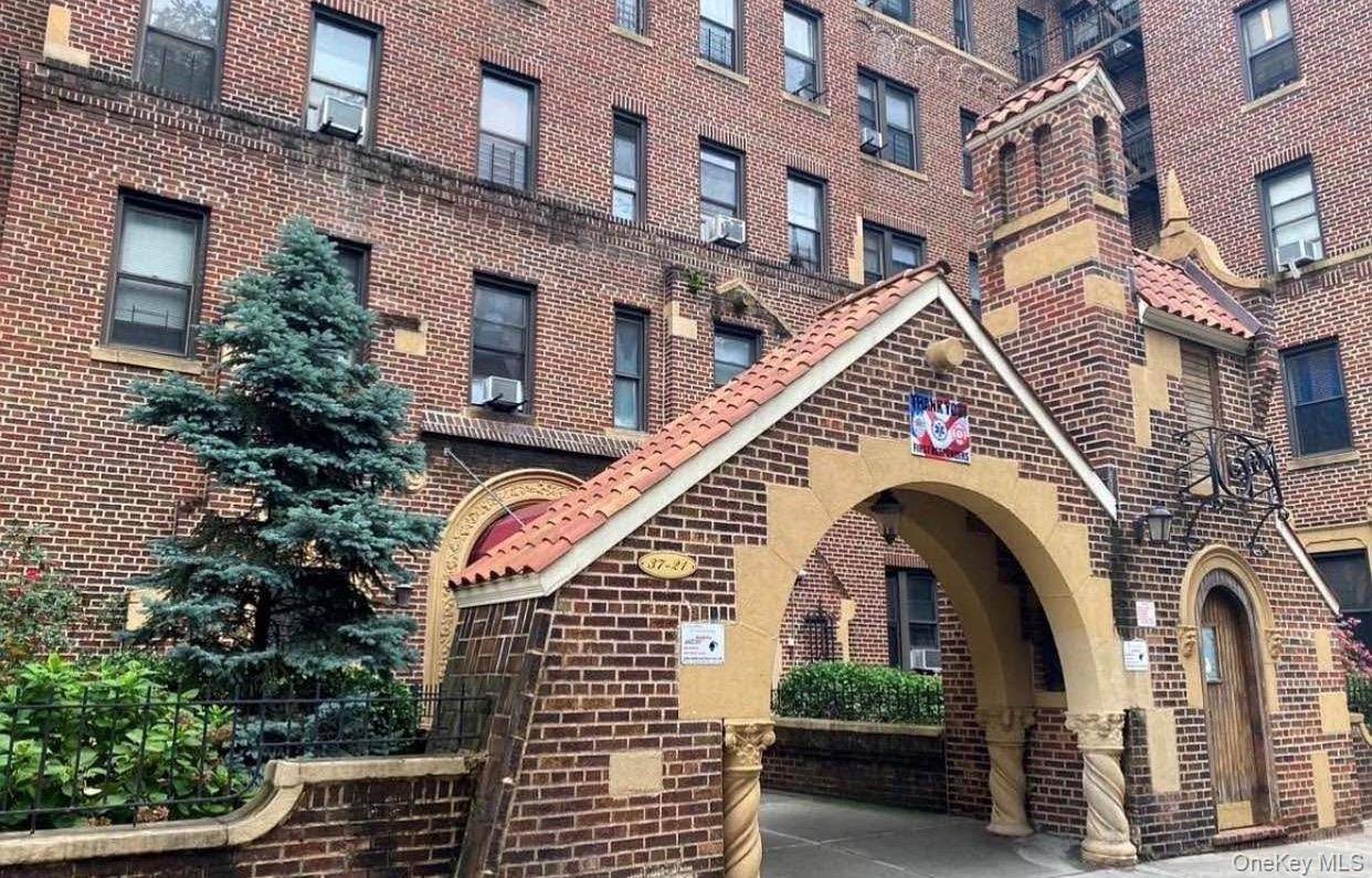 37-21 80th ST #2A, Jackson Heights, NY 11372
