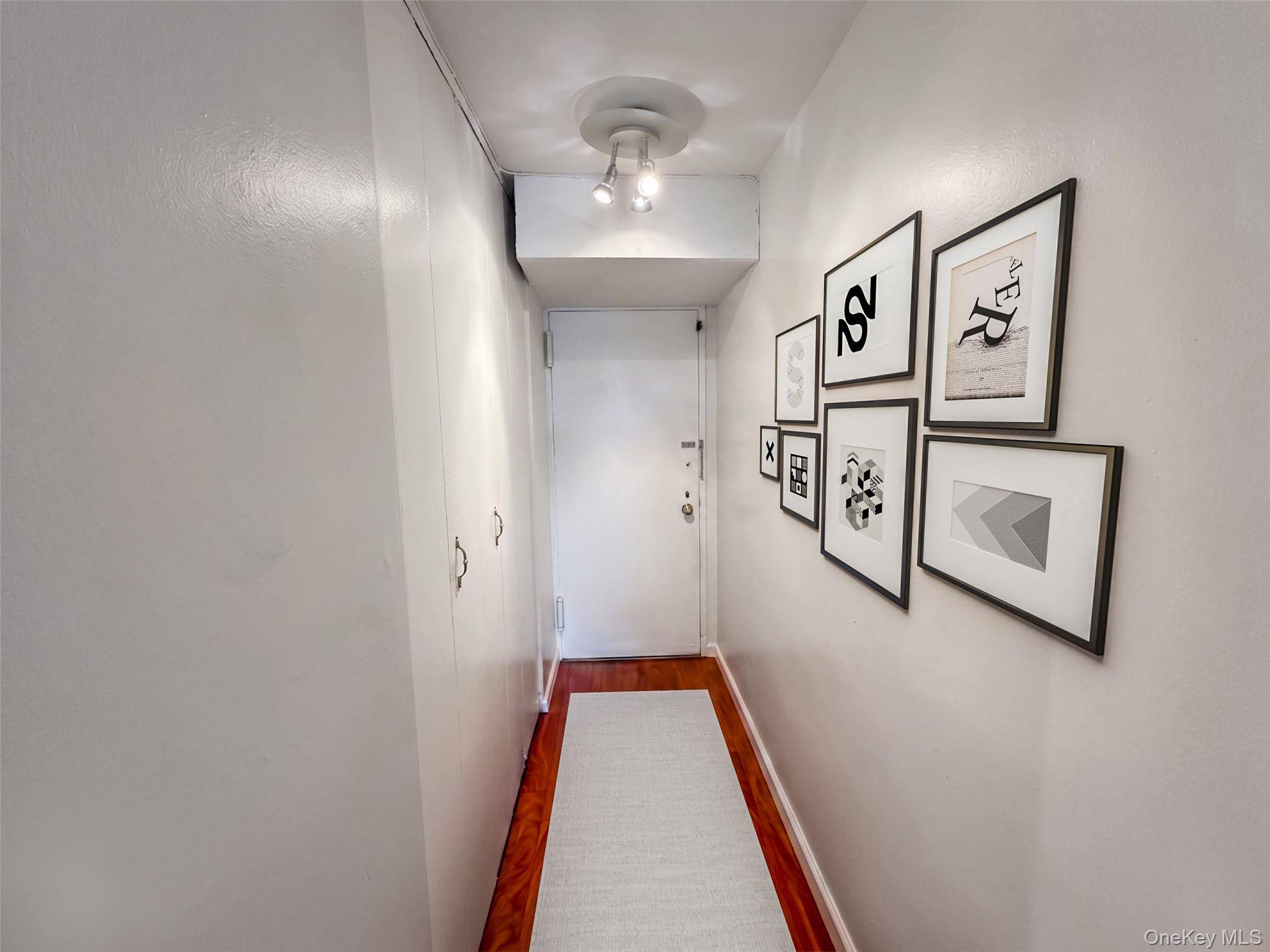61-20 Grand Central Pkwy #C1100, Forest Hills, NY 11375