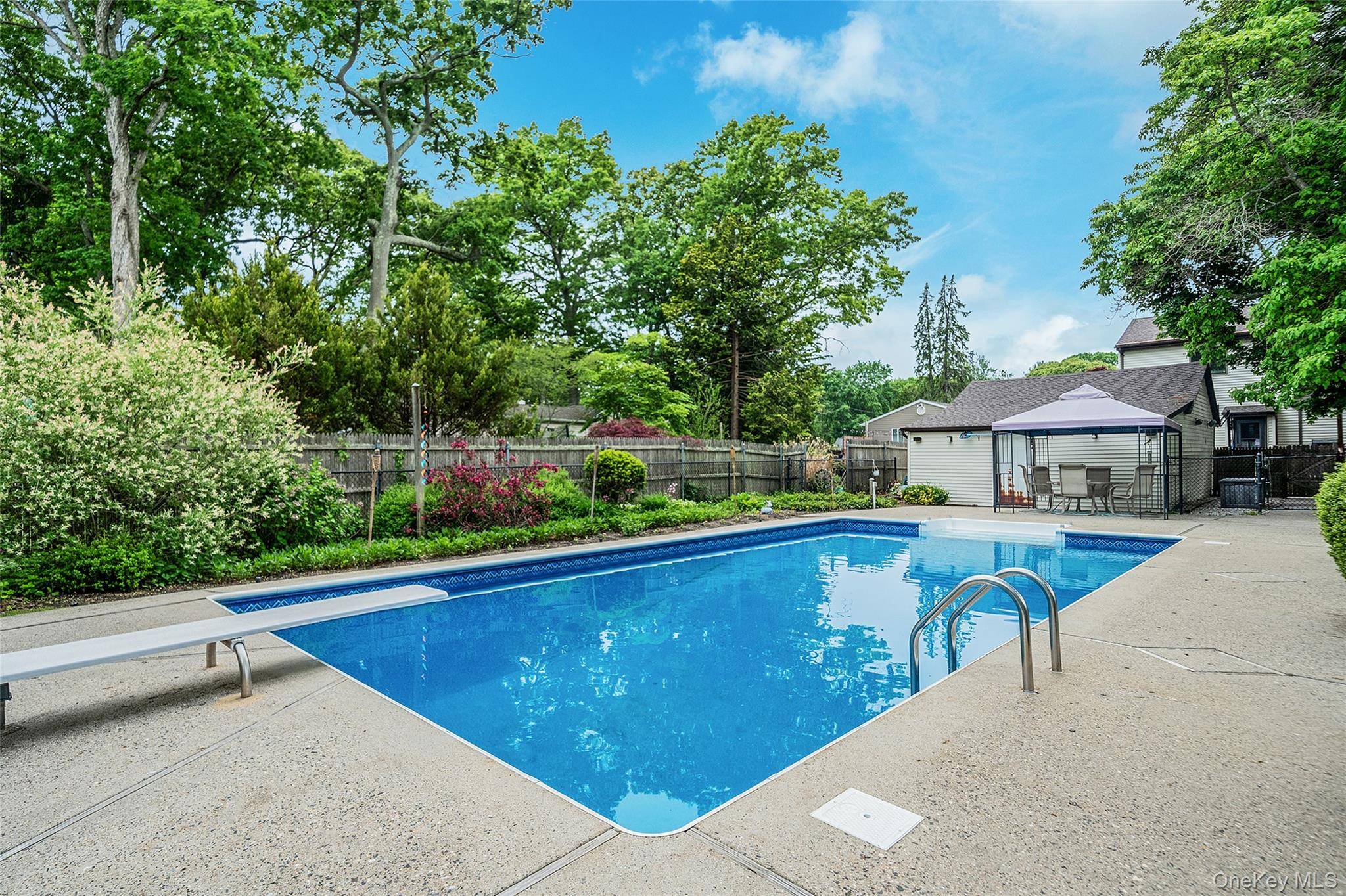 1333 Boston AVE, Bay Shore, NY 11706