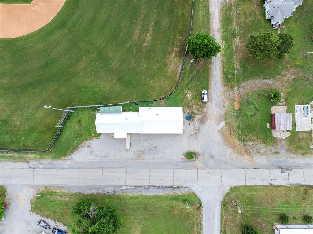 6 N B AVE, Crowder, OK 74430