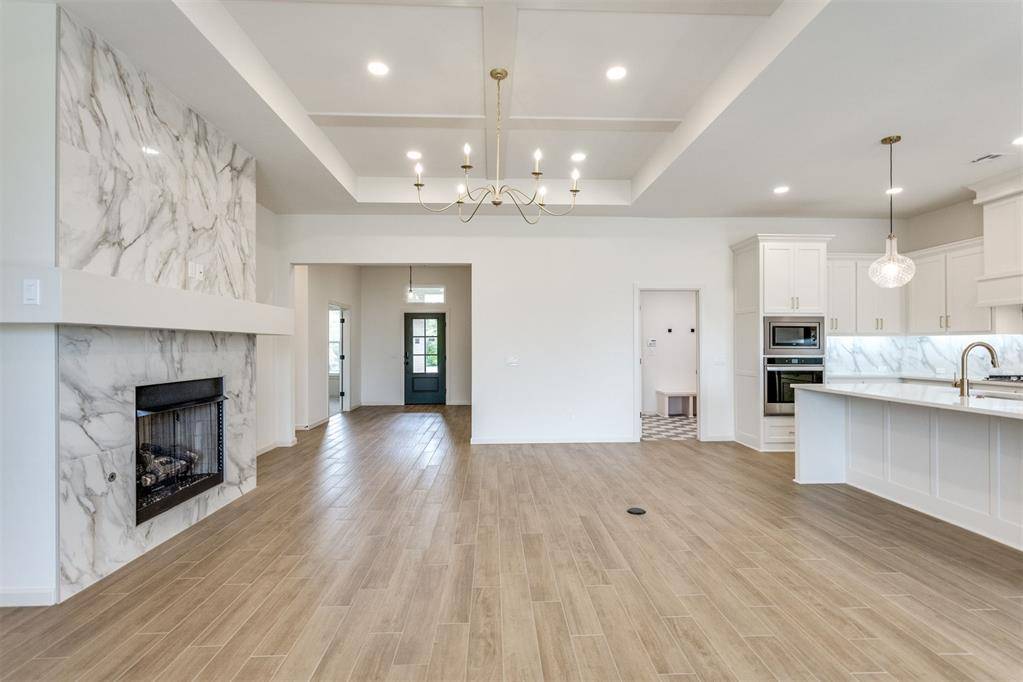 2405 Crystal Creek DR, Yukon, OK 73099